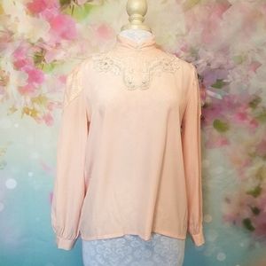 Princesa De Gales (Princess of Wales) Vintage 90s Silk Blouse Lace in Peach